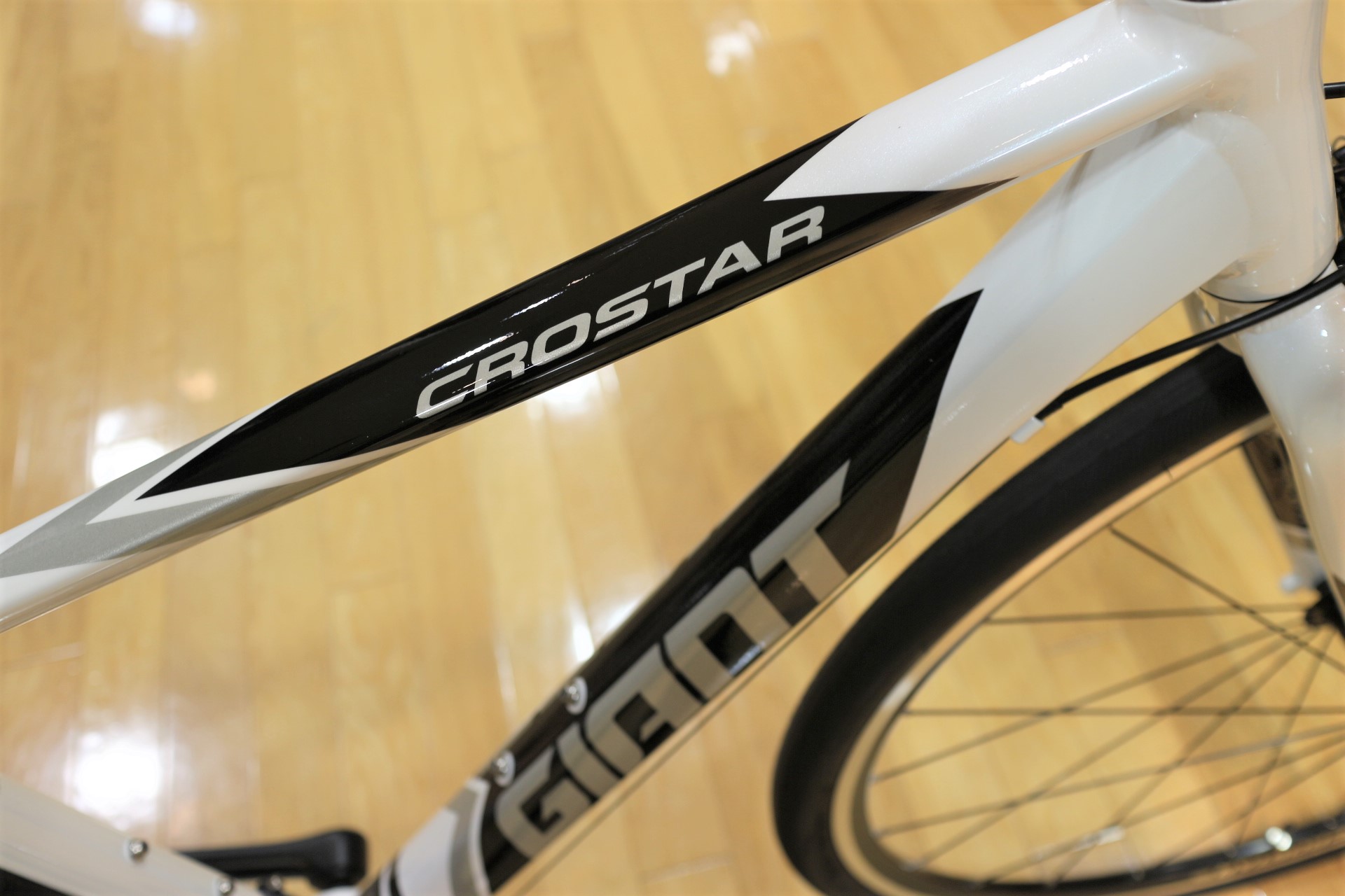 NEW」「GIANT」2021年早期モデル“CROSTAR”全色入荷！ ｜ ジャイアント