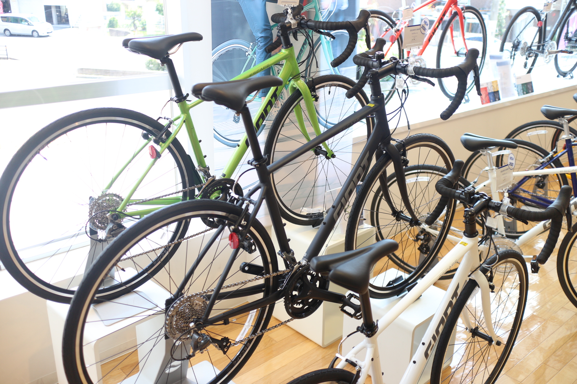 NEW」「GIANT」2021年早期モデル“ESCAPE R DROP”全色入荷