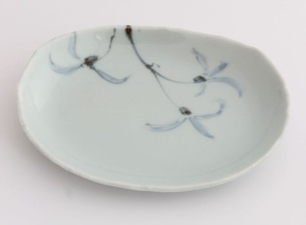 文吉窯 五寸皿（青白磁絵変り）｜九谷焼のうつわ｜和食器通販 じろや