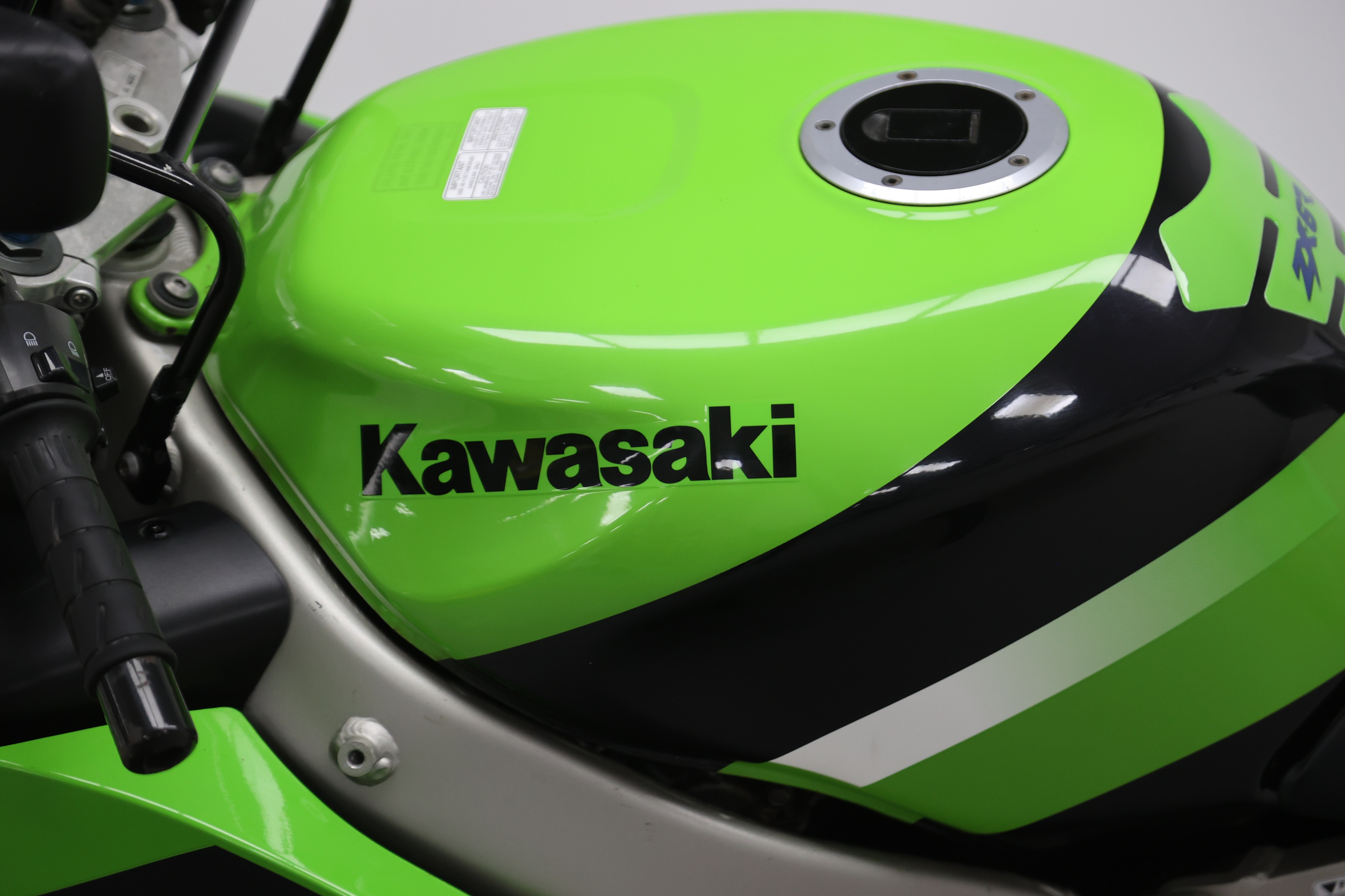 Lot 105 - 2001 Kawasaki ZX-6R Ninja