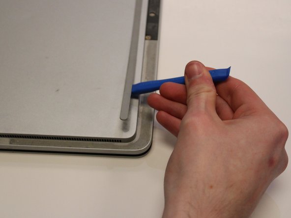 Surface Laptop Studio SSDの交換 - iFixit 修理ガイド