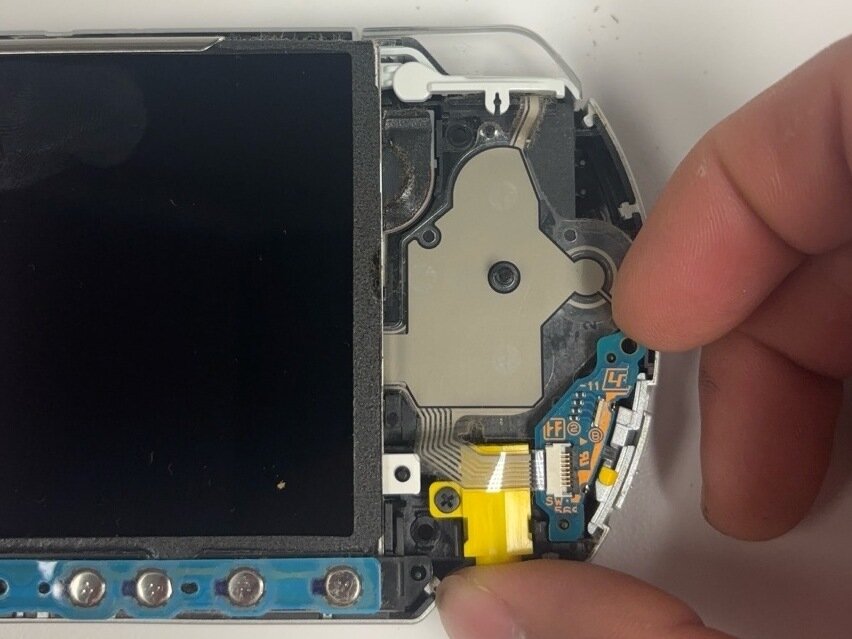 PSP 3000 Power Switch Circuit Board Replacement - iFixit Repair Guide