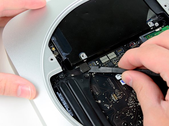 Mac mini Late 2012のハードドライブ交換 - iFixit 修理ガイド