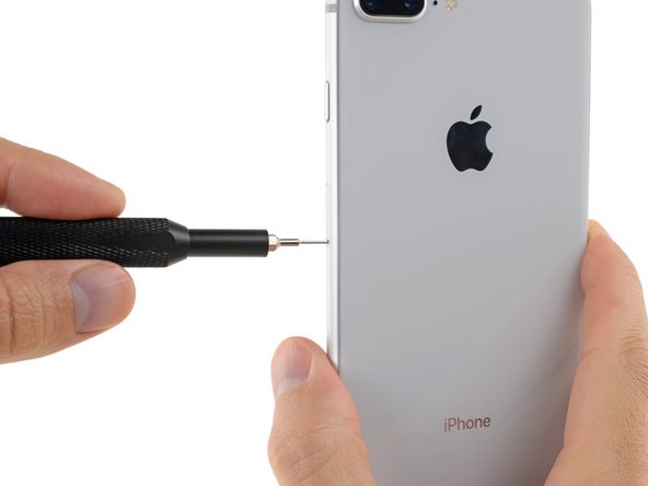 iPhone 8 PlusのSIMカードの交換 - iFixit 修理ガイド