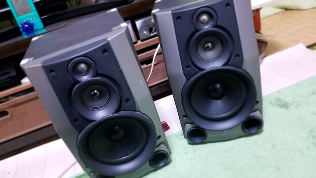 ミニコンポのスピーカー再利用法～ 押し入れに眠ってるスピーカー