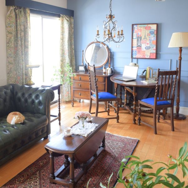 英国アンティークのダイニングチェア、ツイスト足がおしゃれなオーク材