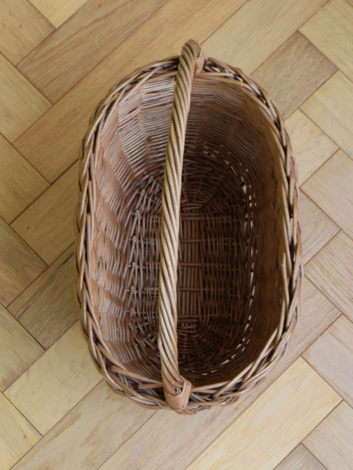 英国アンティークのおしゃれなカゴ、細かな手編みのアンティーク
