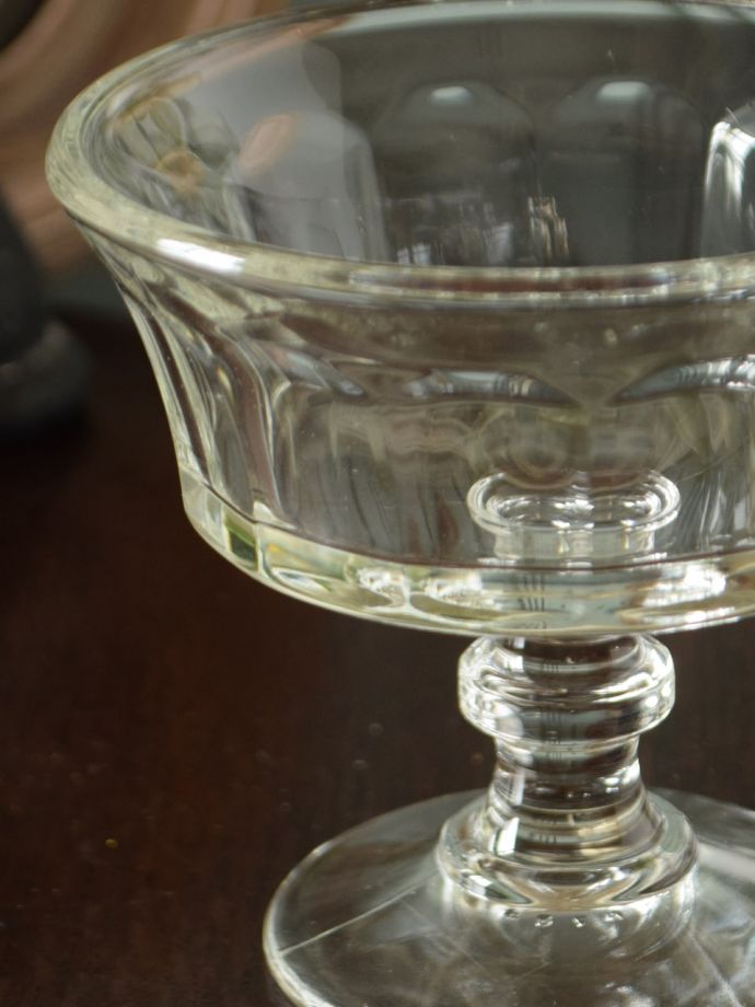 フランスから届いたおしゃれなグラス、ラ・ロシェール社のクープグラス