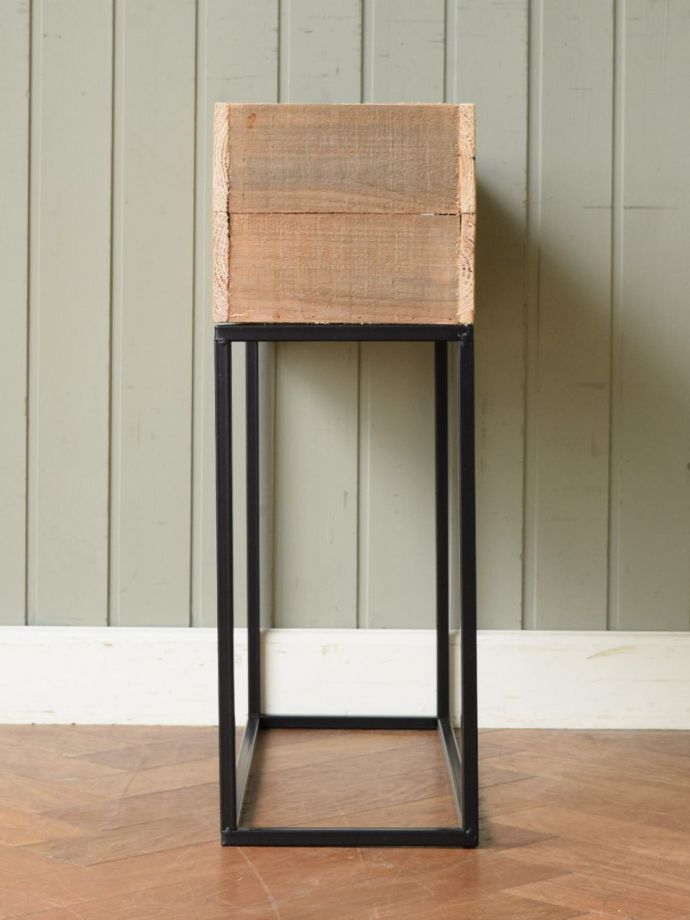 おしゃれなフラワースタンド、アイアン✕杉のプランタースタンド（M