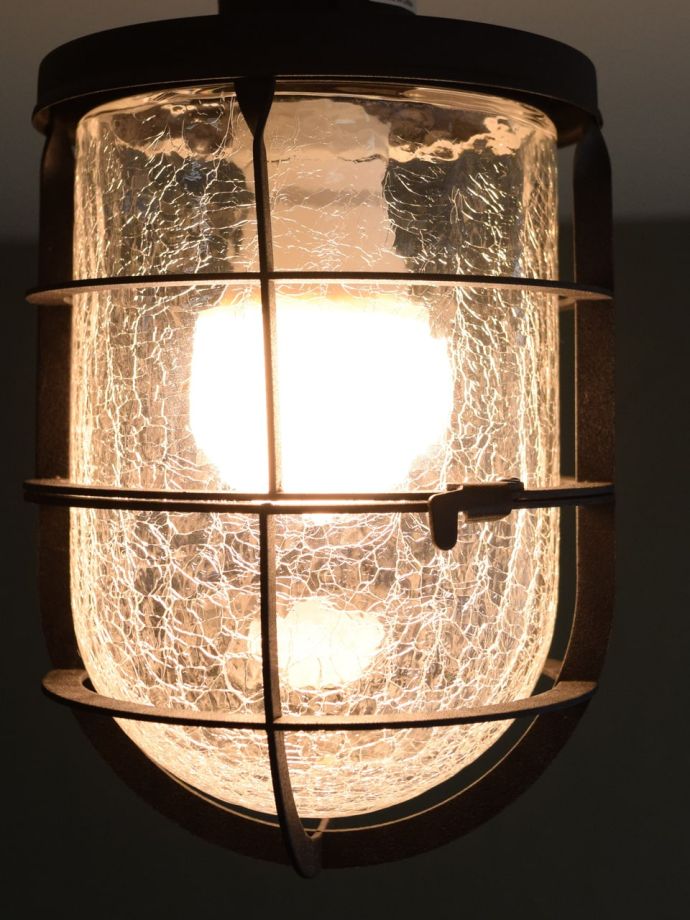 クラックガラスのアンティーク風のシーリングライト（レトロなデッキ