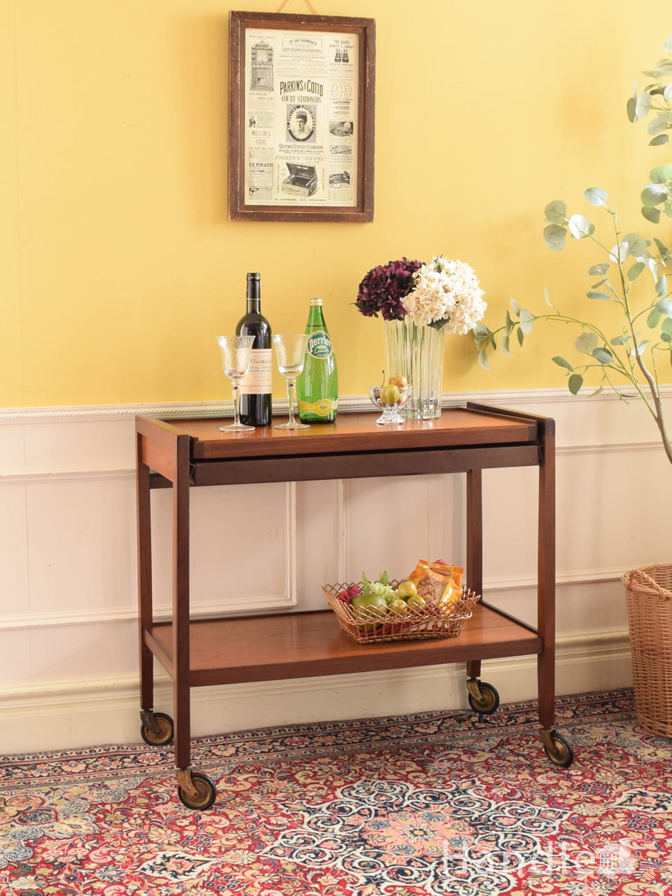 英国アンティークのおしゃれなキッチンワゴン、扉収納付きの便利な