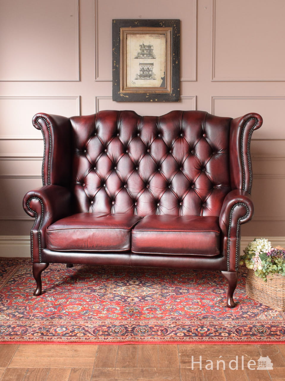 フランス輸入の優雅なアンティークソファ、彫刻が美しいウォルナット材