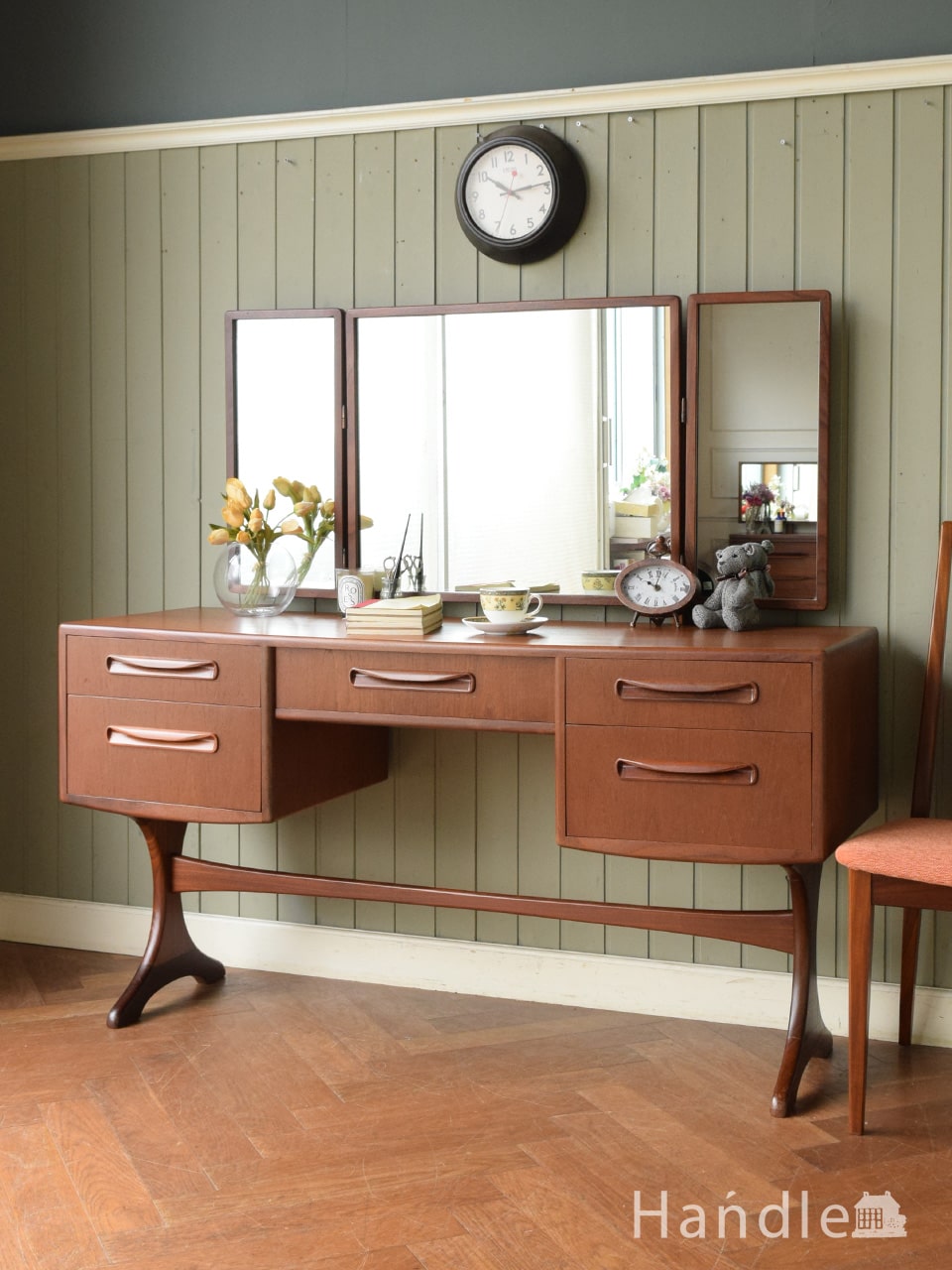 北欧デザインG-PLANのヴィンテージ家具、フレスコの三面鏡ドレッサー(x