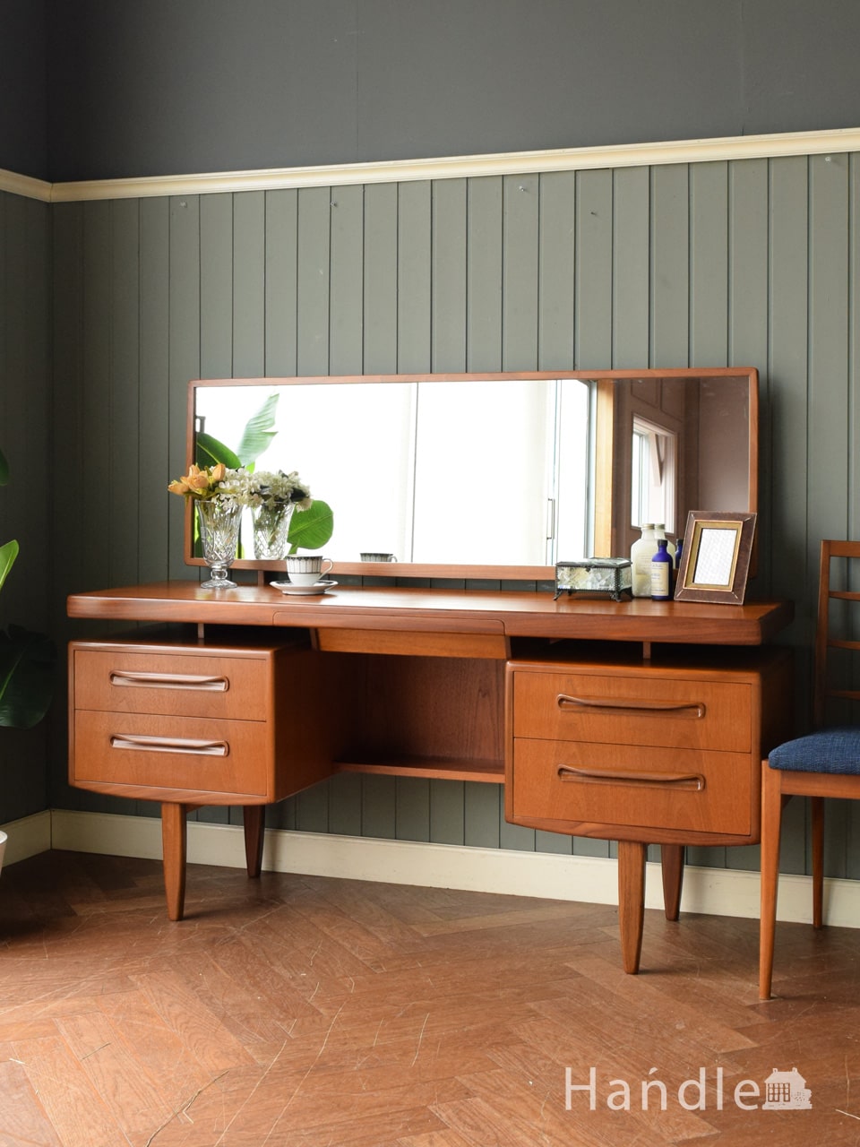 英国のおしゃれなドレッサーデスク、G-PLANフレスコのビンテージ家具(m
