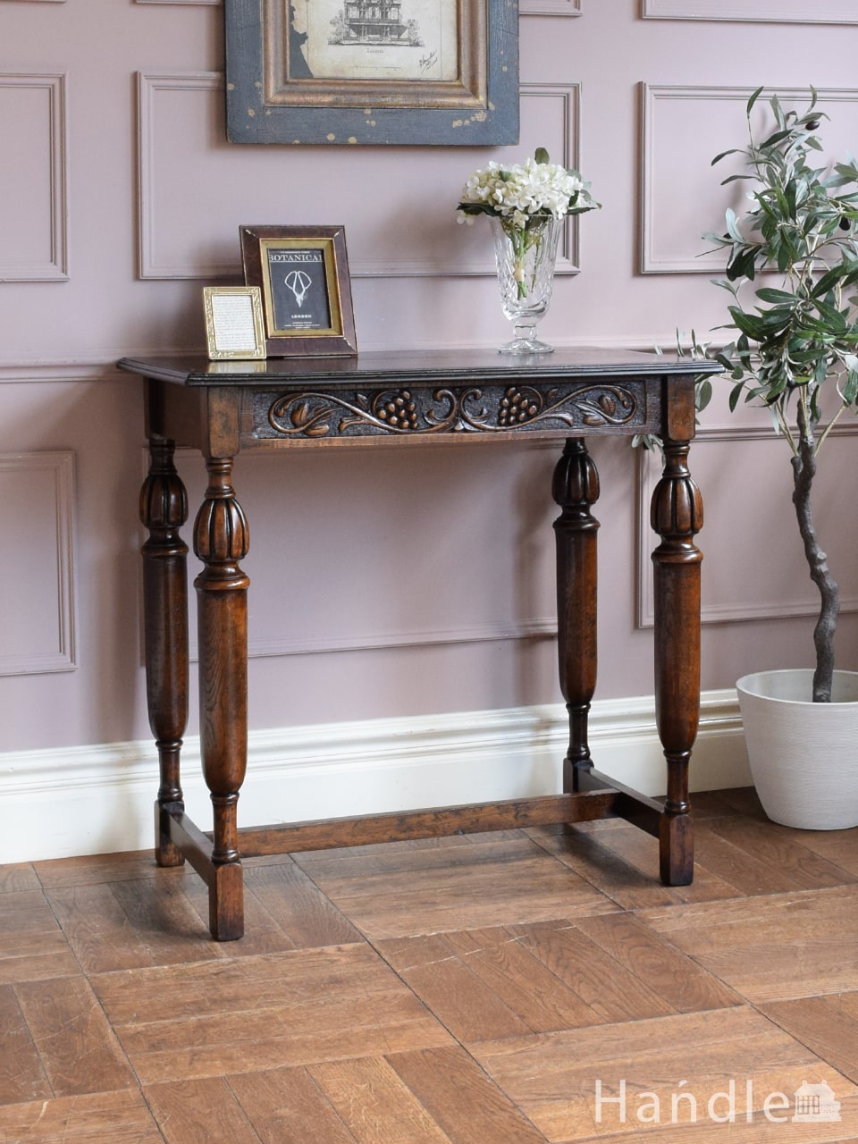 イギリスから届いたアンティークのコンソールテーブル、マホガニー材の