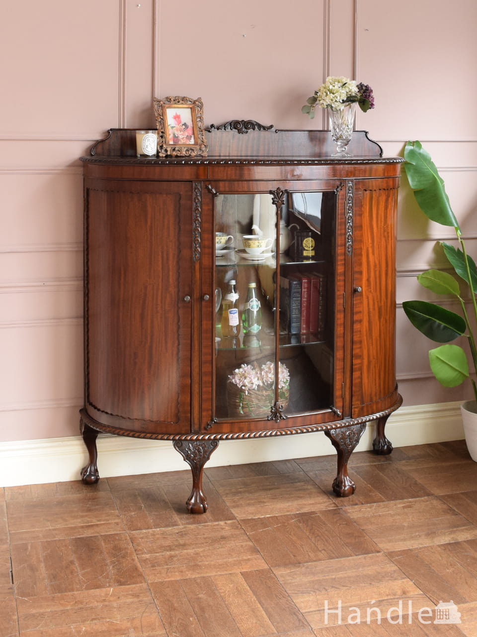 フランスのシャビーシックなアンティーク家具、美しいガラスの