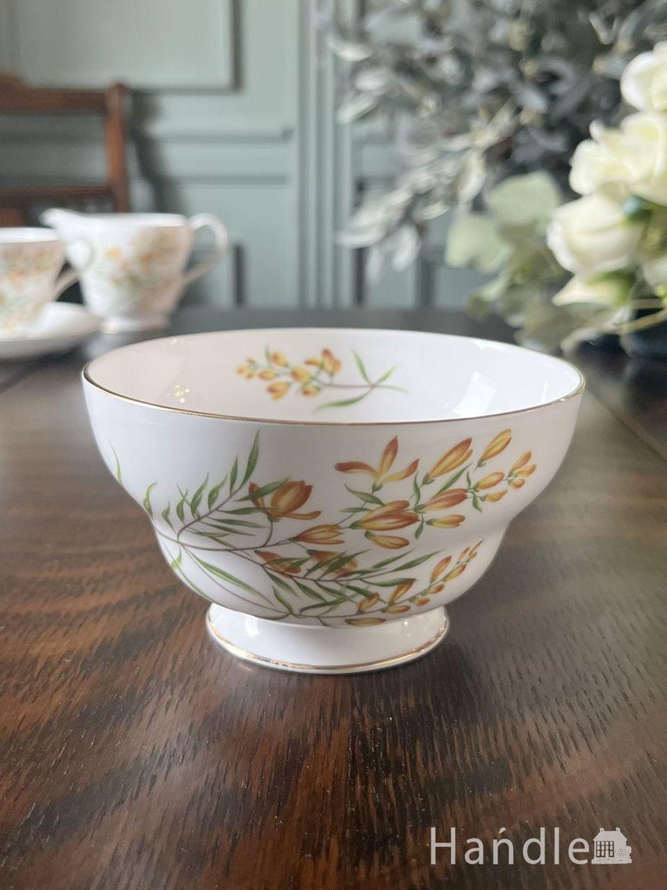 ロイヤルアルバート社（Lily of the valley）バラとすずらんの