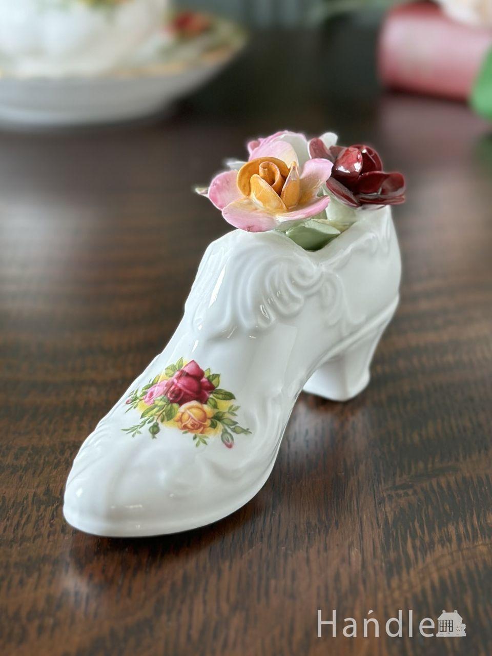 ロイヤルドルトン社のアンティークフィギュリン、ALISON（Peggy Davies