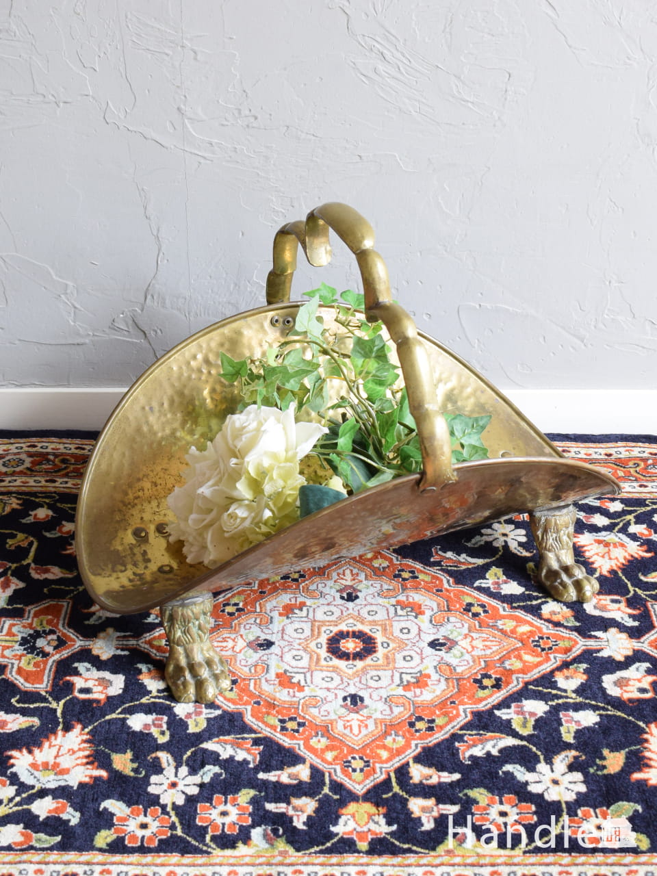 フランス見つけた素敵なインテリア、アイアン製のアンティークワイン