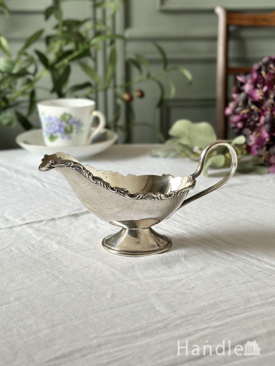 英国で見つけたシルバープレートのトリベット、銀のポットスタンド（鍋