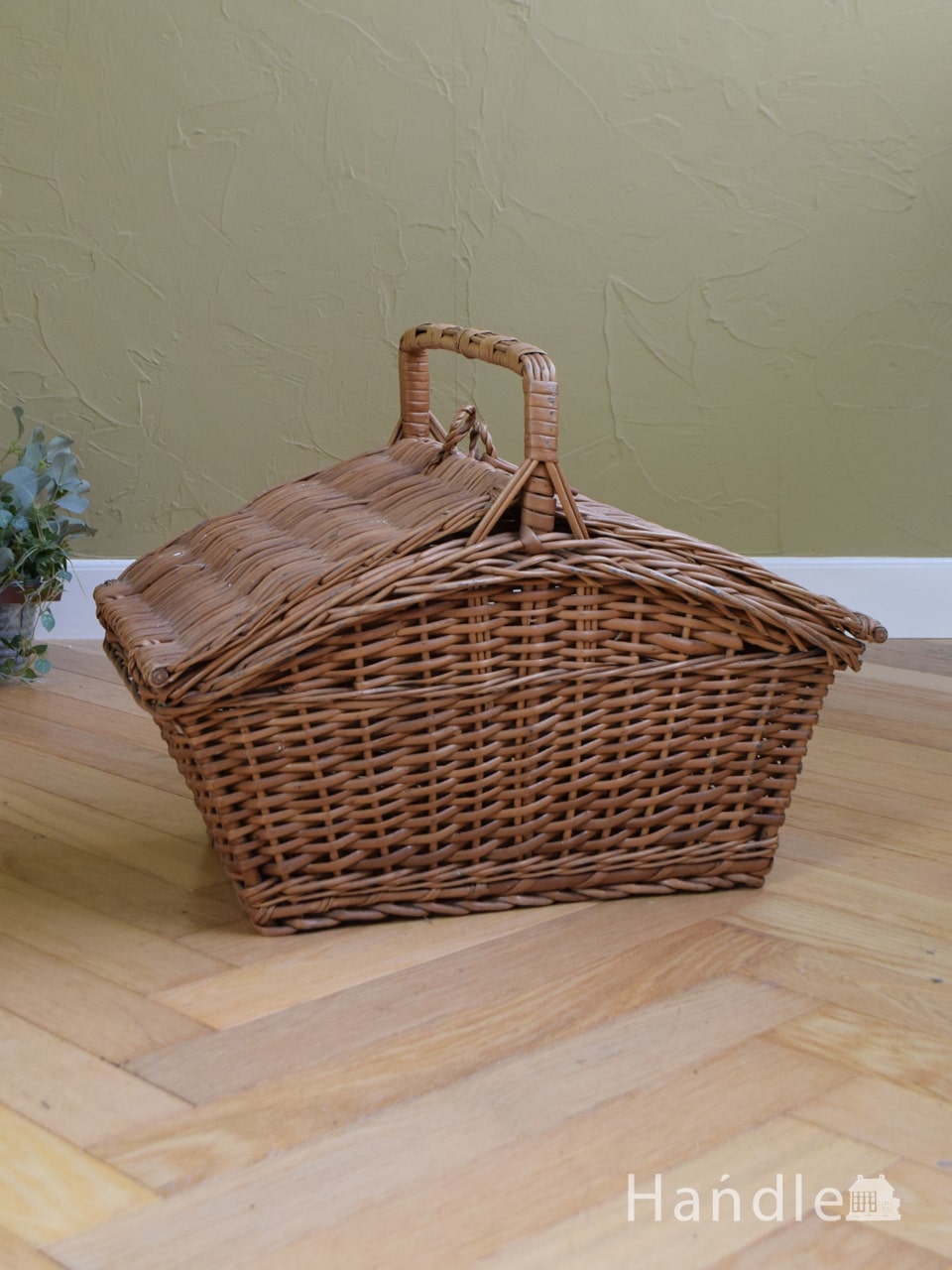 イギリスから届いたアンティークのかご、とっても可愛いピクニック