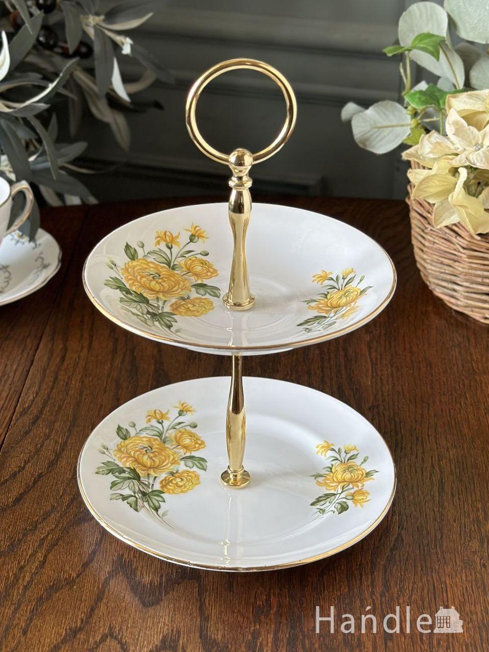 イギリスから届いたアフタヌーンティー用のアンティーク、エリザベス