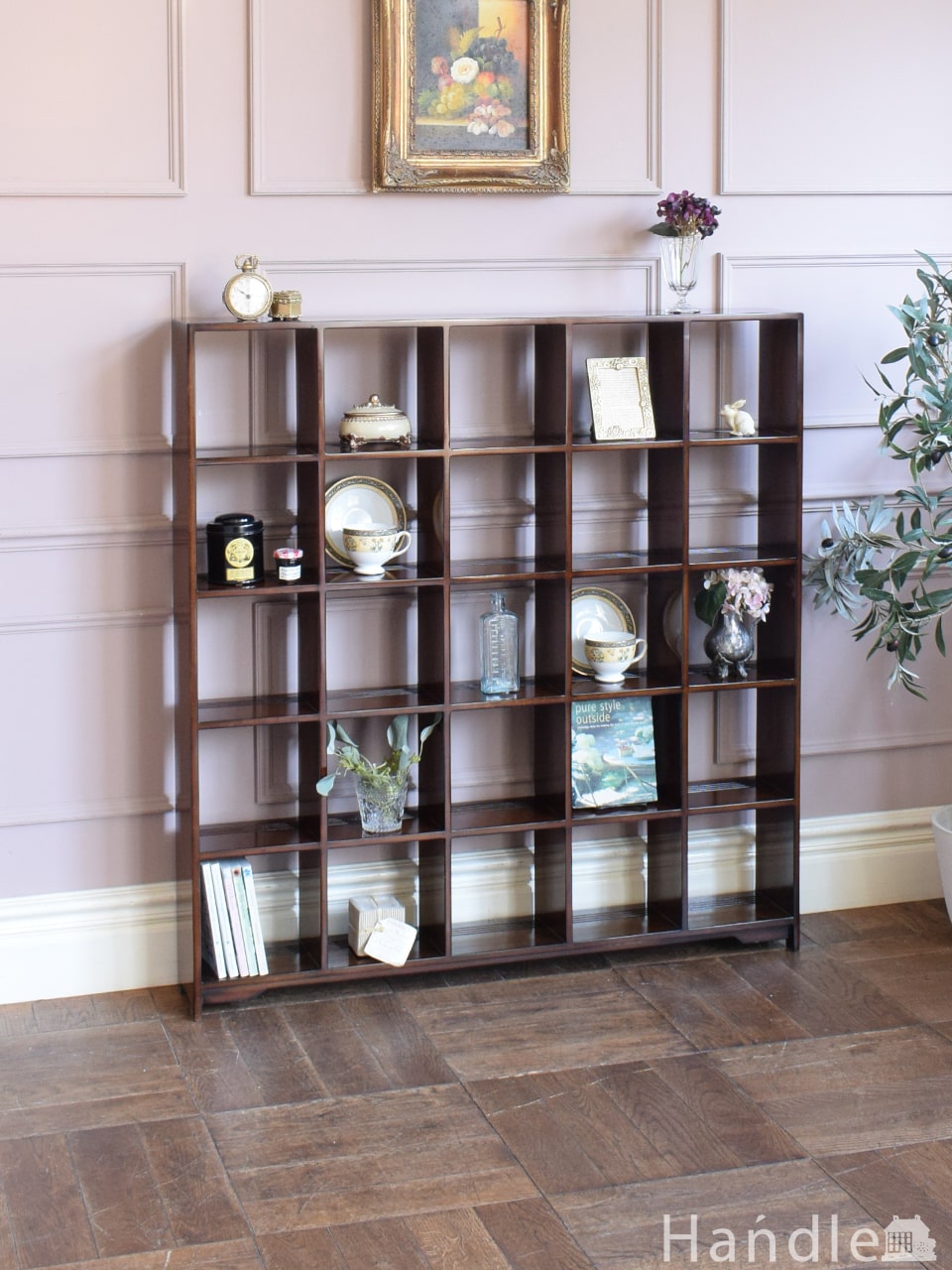 テレビボードにピッタリのアンティーク調家具、オールドチャームの