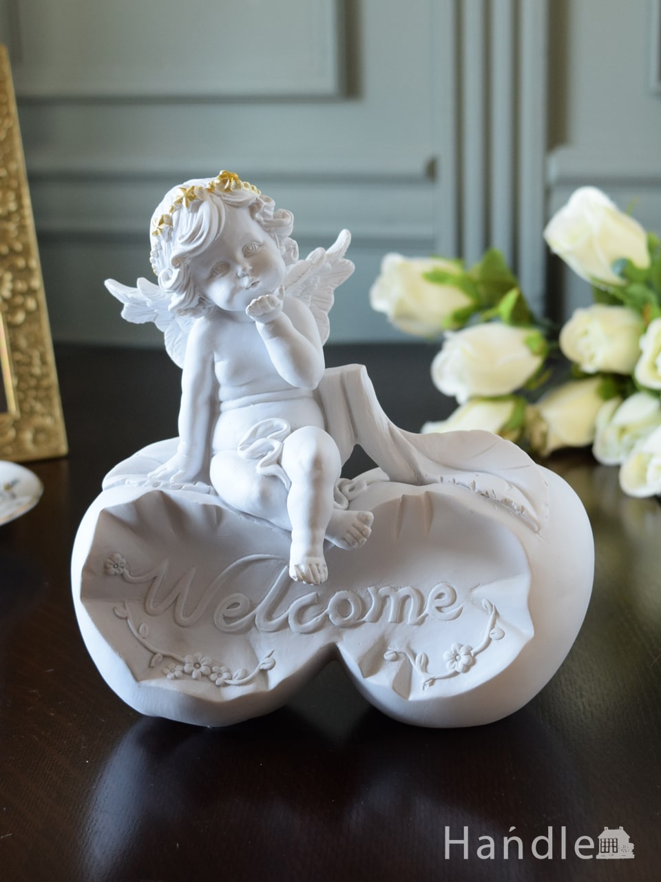 アンティーク風の可愛いディスプレイ雑貨、チェリーの上に乗る天使の