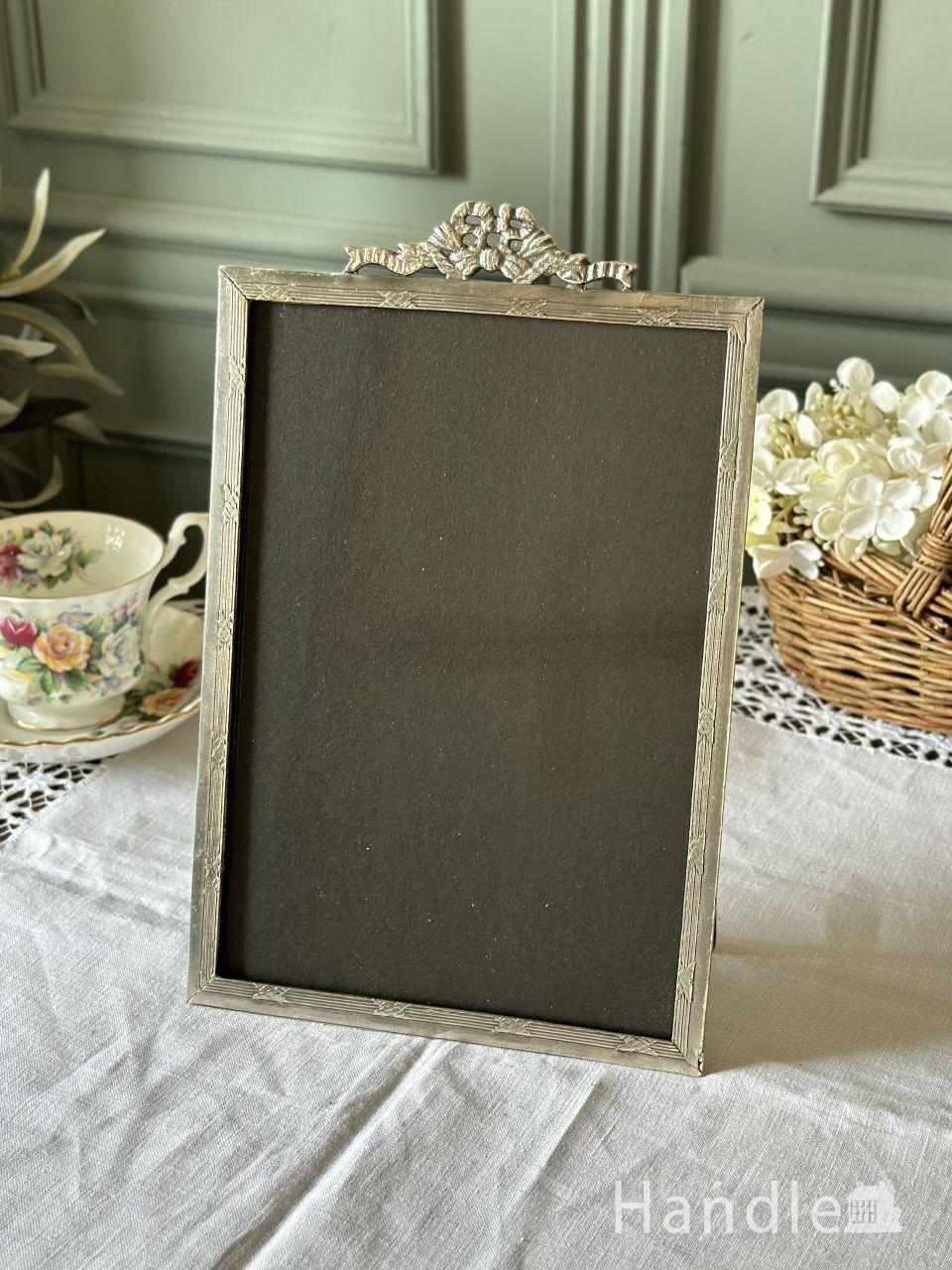 アンティーク風に仕上げたリボン付きの可愛いフォトフレーム(18✕27cm