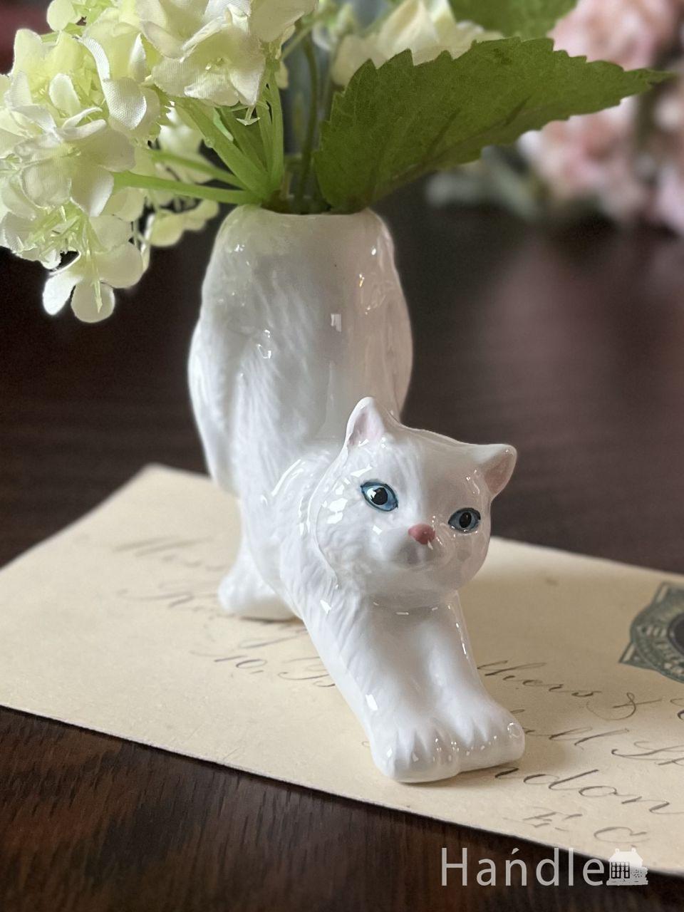 お部屋をおしゃれにディスプレイしてくれる花器、トイ・プードルの