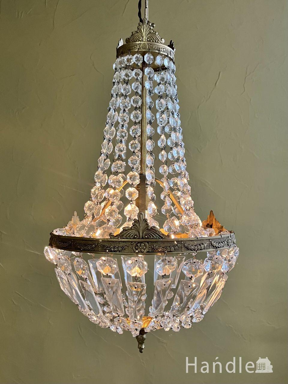 フランスから到着したアンティーク照明、白色の木製シャンデリア（3灯