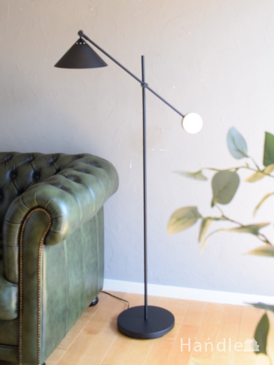 北欧スタイルのおしゃれなスタンドライト、スチール製のフロアランプ