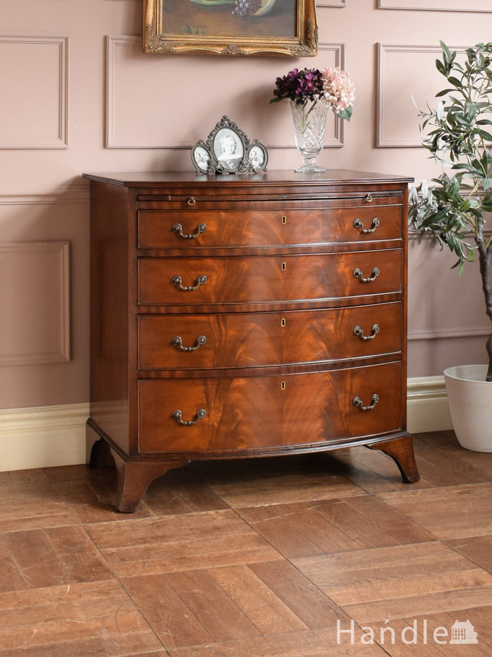 フレンチスタイルのアンティーク家具、マホガニー材の3段チェスト(j
