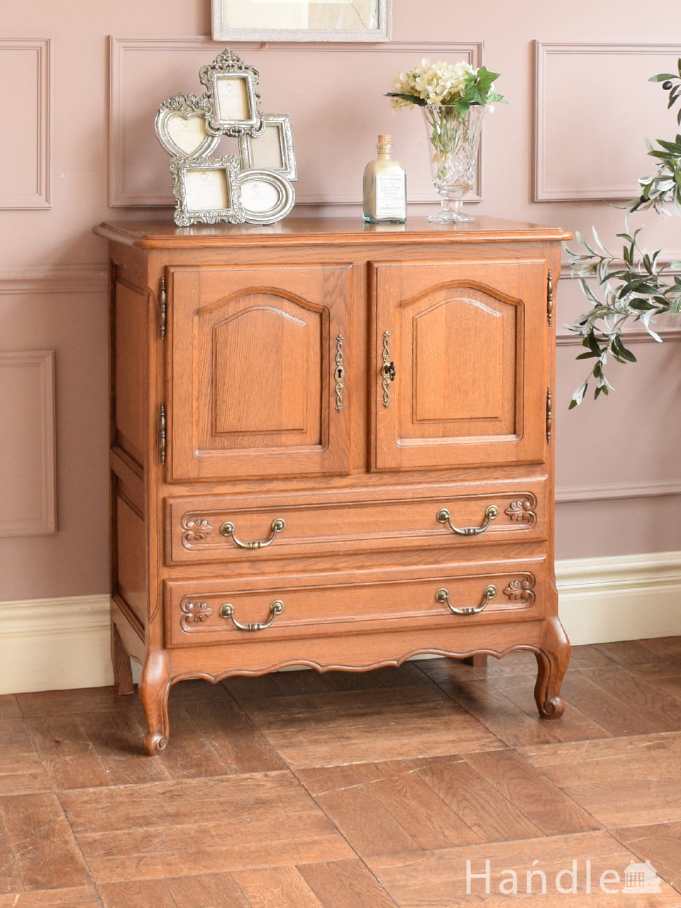 ヴィンテージのガラスキャビネット、ネイサン社（Nathan）のおしゃれな