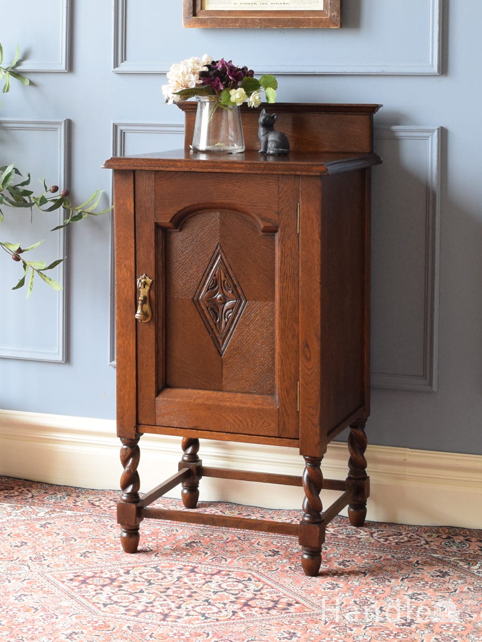 アンティークのサイドキャビネット、長い猫脚のフランスキャビネット(j