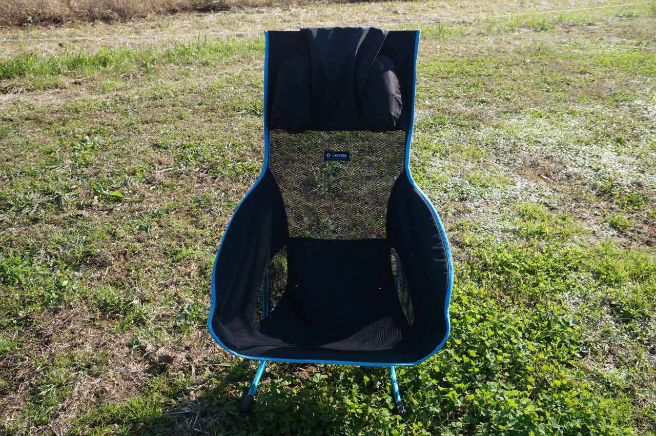 ヘリノックス『ビーチチェア』はハイバックでゆったり座れる！ 他