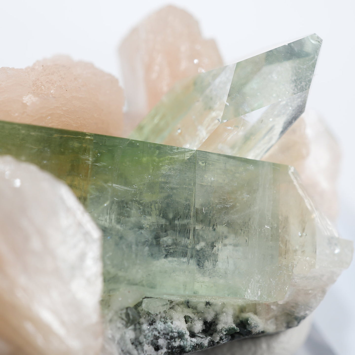 インド産 アポフィライト・スティルバイト – 天然石ハッピーギフト