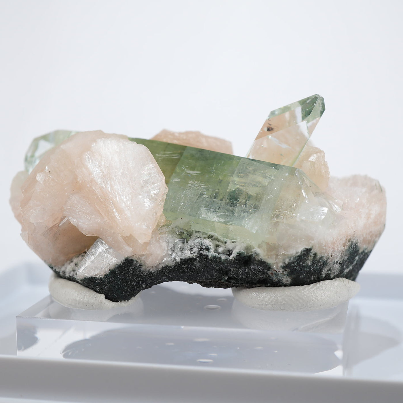 インド産 アポフィライト・スティルバイト – 天然石ハッピーギフト