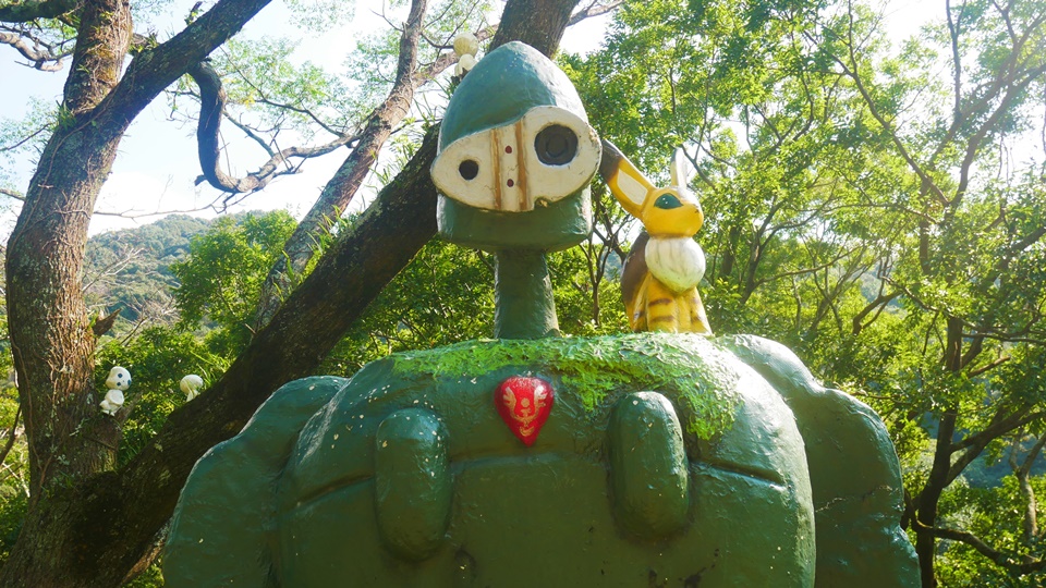 ジブリのロボット兵のオブジェ 延岡市北川町に集うスタジオジブリの