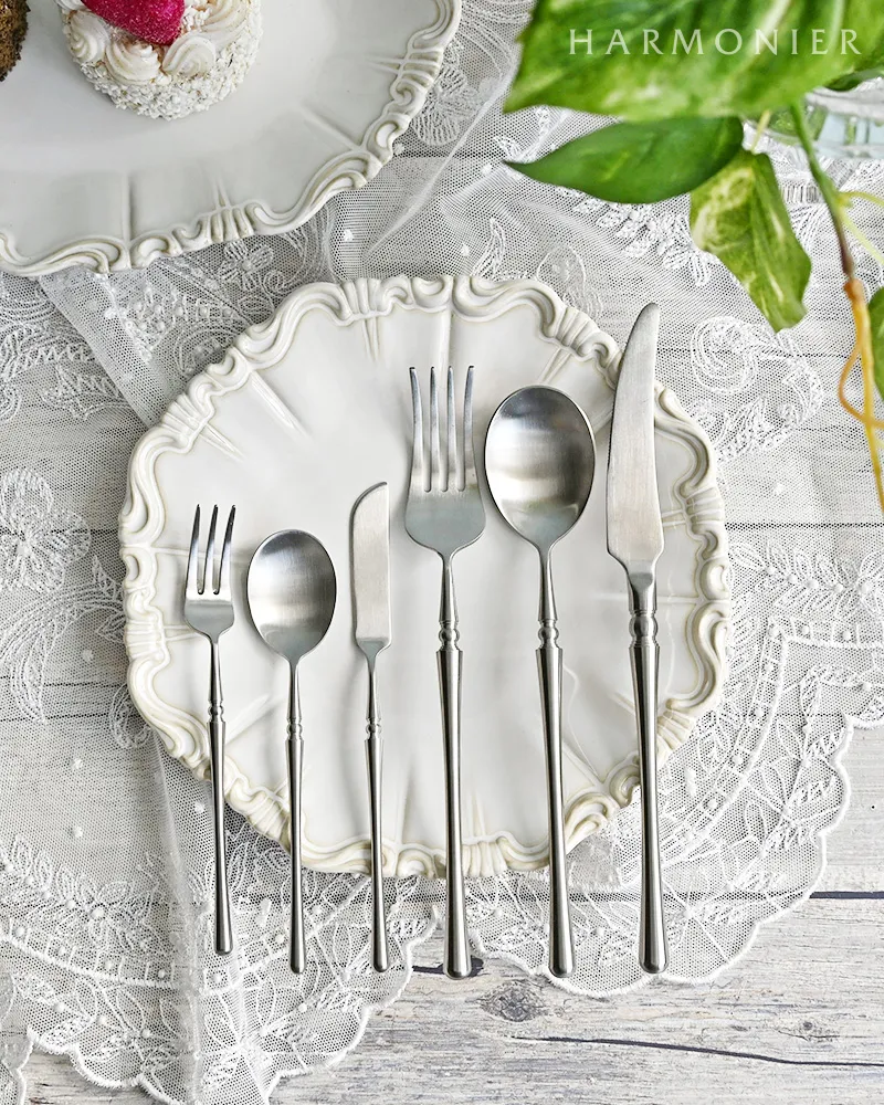 ティアラバターナイフ/シルバー ※ステンレス製カトラリー | 輸入雑貨の