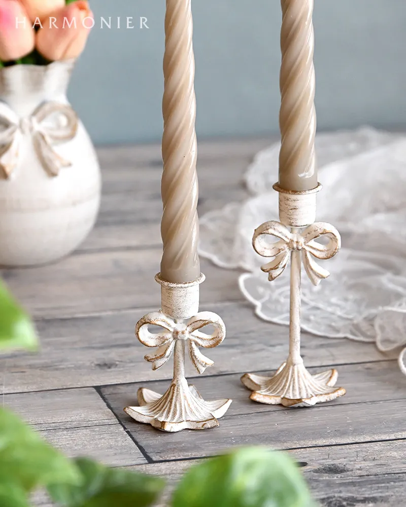 シャビーホワイトメタルリボンキャンドルホルダー（S/L） | 輸入雑貨の