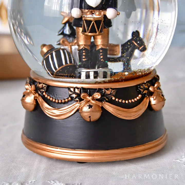 スノードームオルゴール/ブラックソルジャー｜クリスマス雑貨の通販