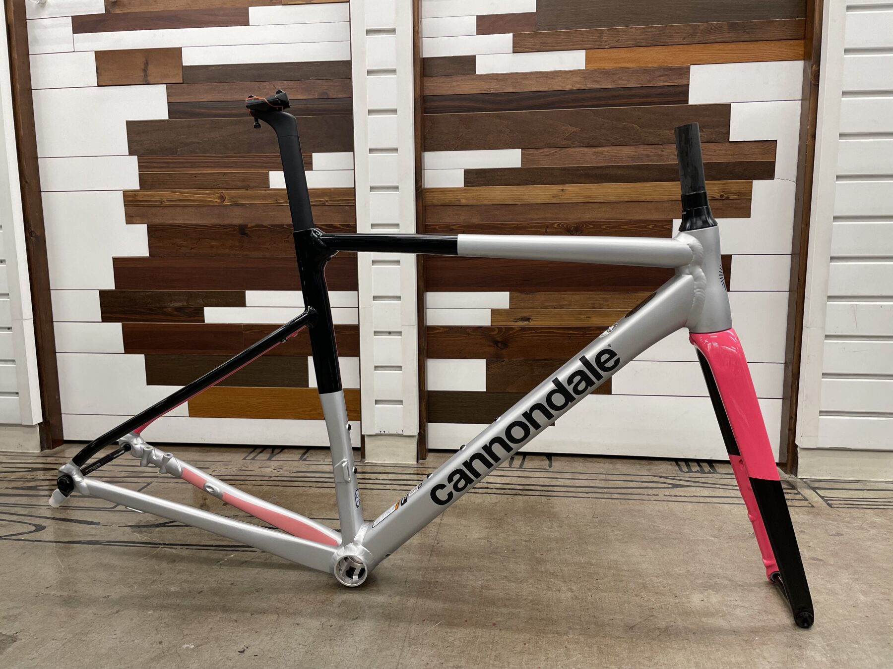 Cannondale】CAAD13 フレームセット チームレプリカカラーが入荷