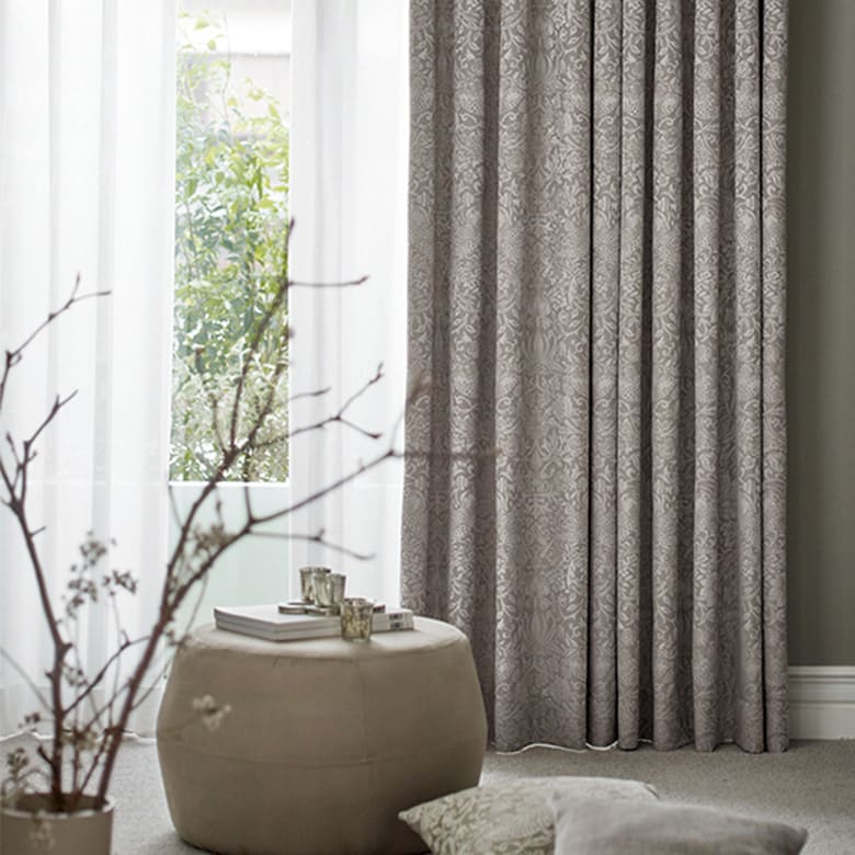 サンゲツ いちご泥棒 ジャカードドレープ 遮光｜防炎 hino