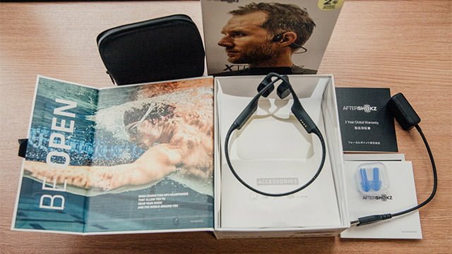 Shokz Xtrainerzレビュー。水中で音楽が聴ける水骨伝導ヘッドホン