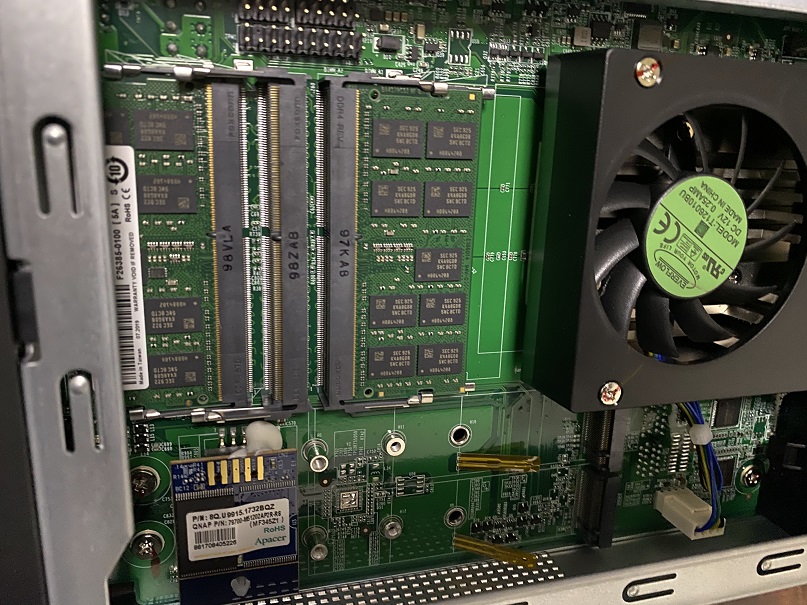 QNAP TS-673にSSDキャッシュを追加 | Hiroaki's blog