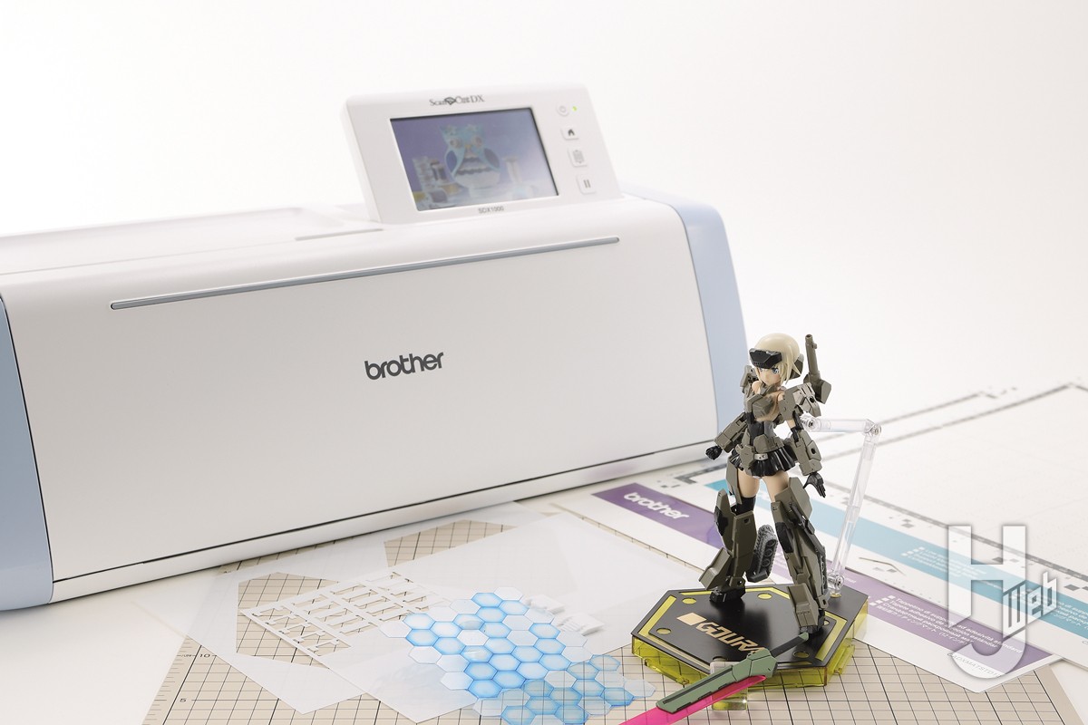 プラ板もカッティング可能?! プリンターやミシンでおなじみ「ブラザー
