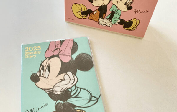 ローソン人気商品】ミッキーマウス＆ミニーマウスデザインのダイアリー
