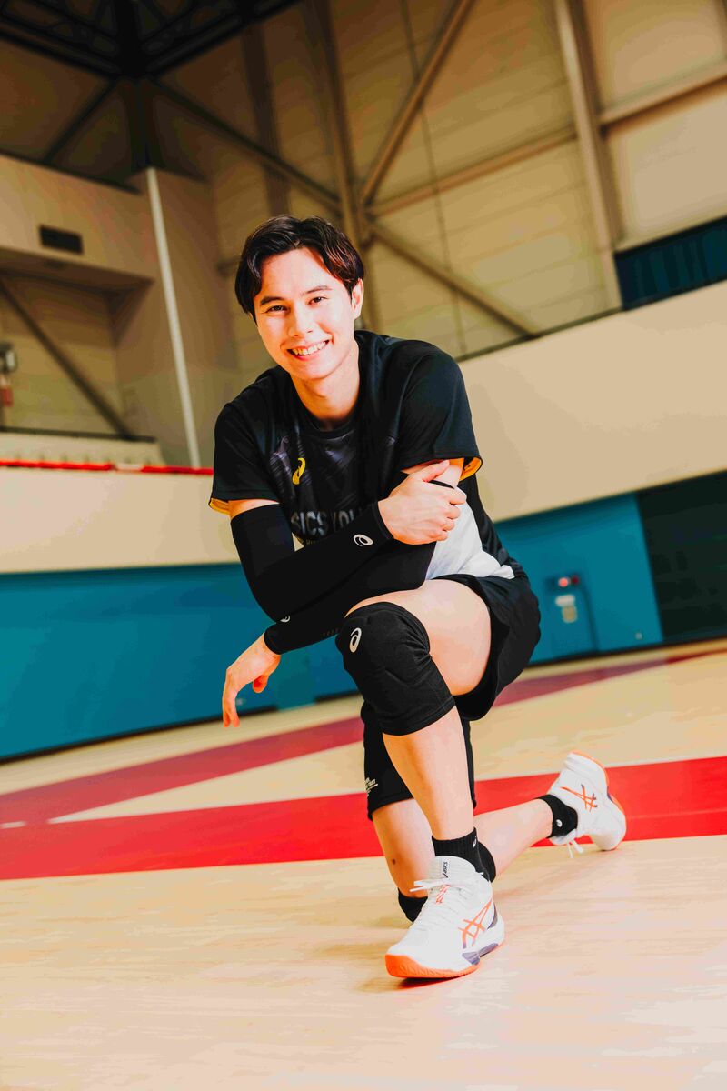 高橋藍「頑張る原動力に」着用シューズ売り上げ約6倍 アシックスと