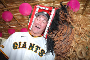 一流の証明！ 巨人・山崎伊織のモデルグラブが一般発売へ 背番「19